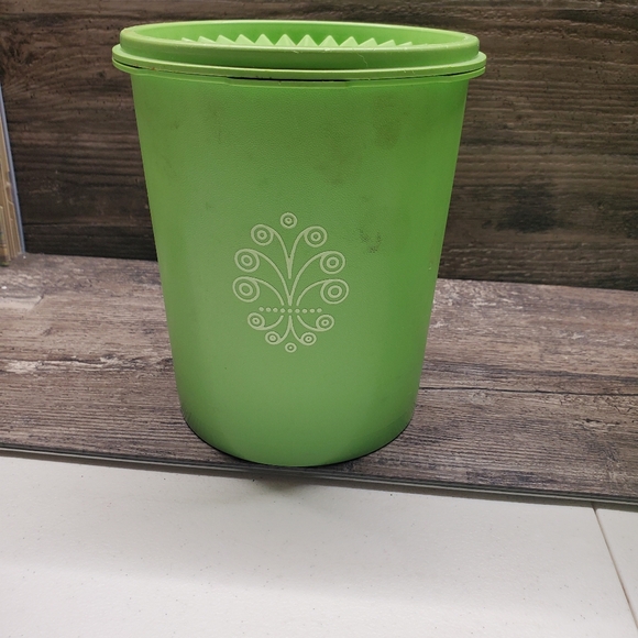 Tupperware Other - Tupperware Lime Neon Green Retro Nesting Canister W Servalier Lid 7x6” #809-14